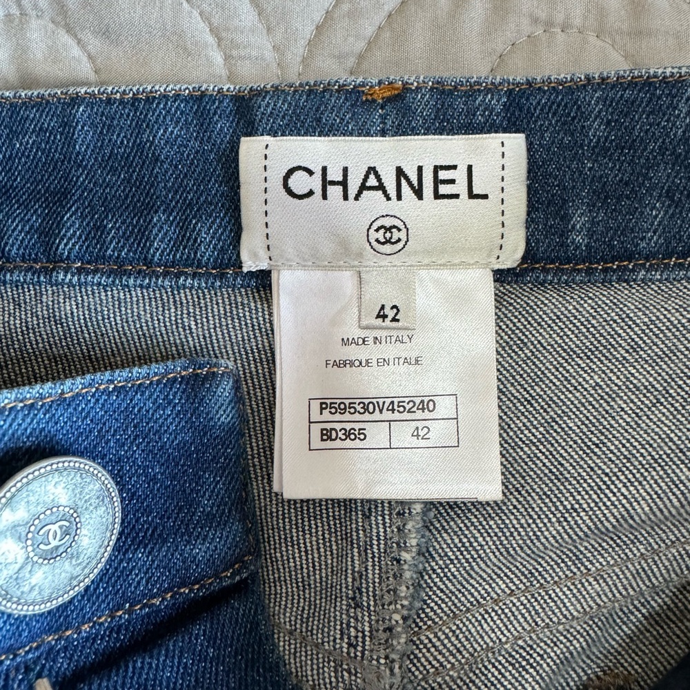 CHANEL Blue Straight Leg Jeans with Braided Detail 2019 Collection size 42 - Picture 8 of 17